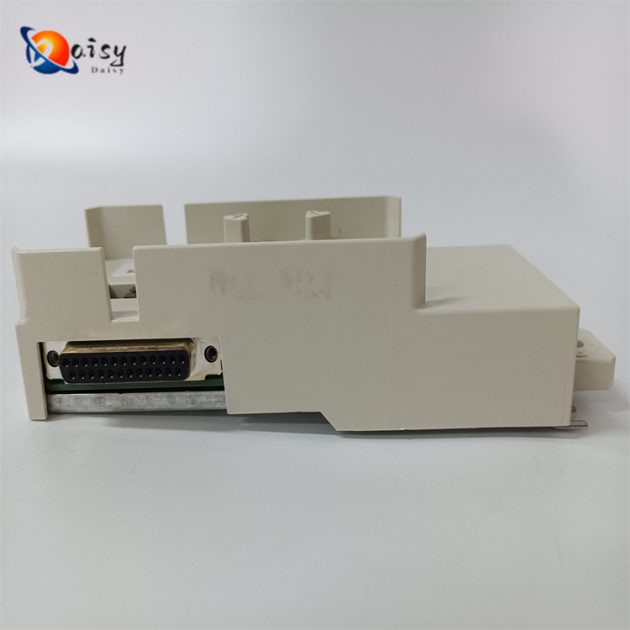 ABB DSQC332A Input output modul - Image 6